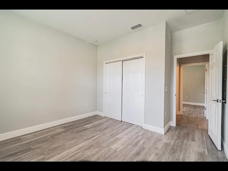 1614 E Mulberry Dr — Photo 13