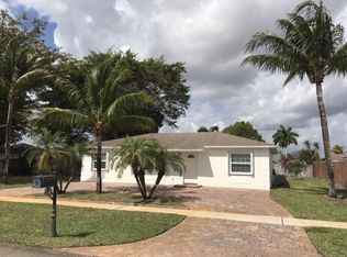 19445 Dakota Ct, Boca Raton, FL 33434