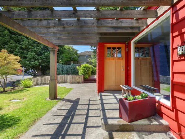 3754 SW 107th Street, Seattle, WA 98146