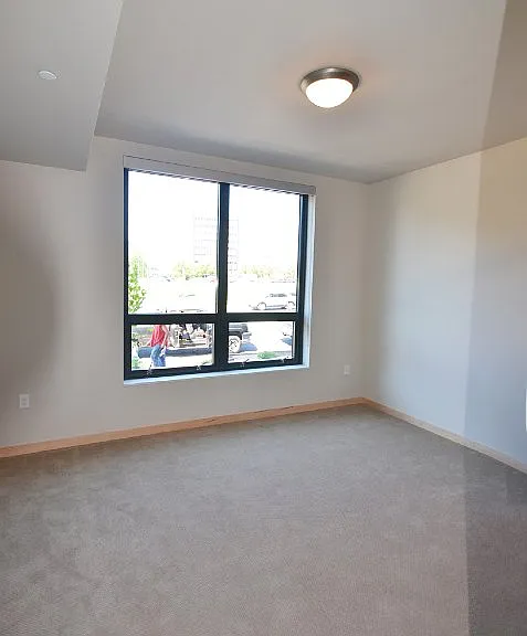 Venture Luxury High Rise — Photo 46