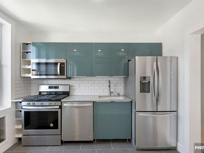 101 73rd St APT 35, North Bergen, NJ, 07047