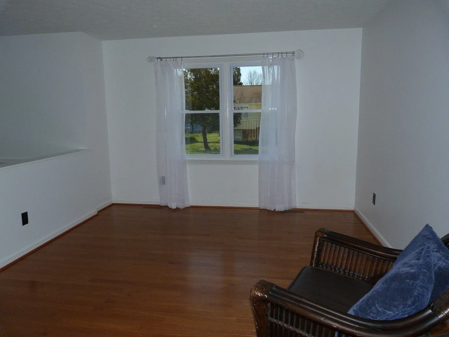 4 bed, 2.5 bath, 1740 sqft, $3,200 — Photo 3