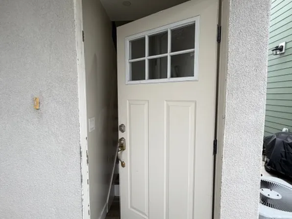 746 W 4th St, San Pedro, CA 90731