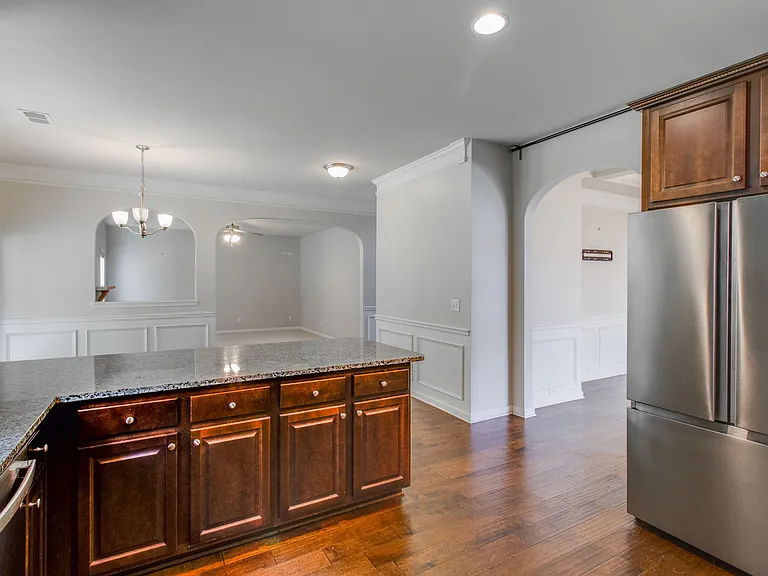 609 Angel Oak Ln — Photo 13