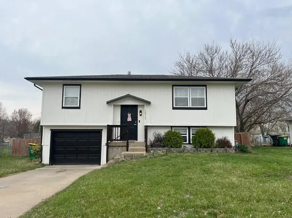 1013 W 4th St, Edgerton, KS 66021
