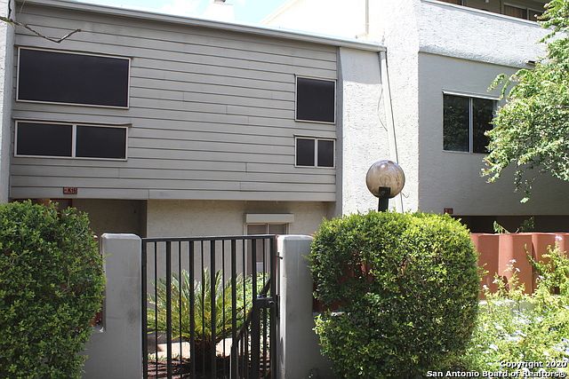 1st image of 3103 Eisenhauer Rd #K-1