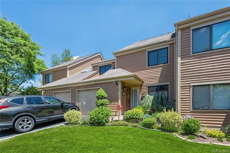 1st image of 147 Brush Hollow Cres