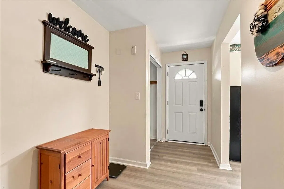 3 bed, 1520 sqft, $2,500 — Photo 2