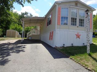 21 Cantaberry Ln, Coventry, RI 02816