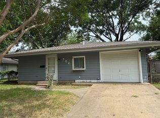 704 Faun Dr, Euless, TX 76040