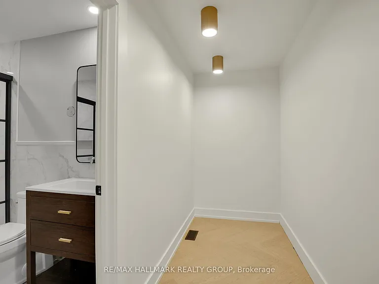 13 Ella St #3 — Photo 25