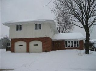 209 Cambridge Ln, Bloomingdale, IL 60108