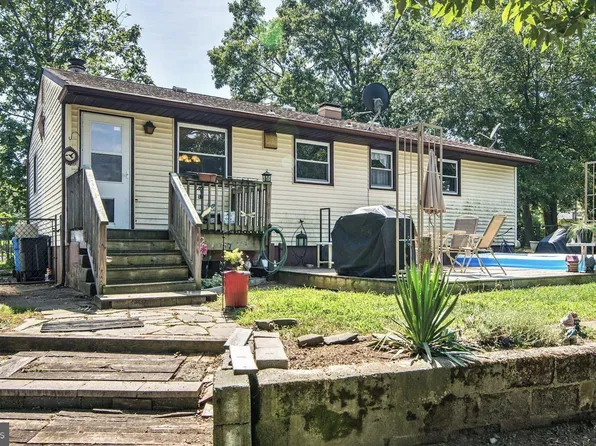 313 Columbia Blvd, National Park, NJ 08063