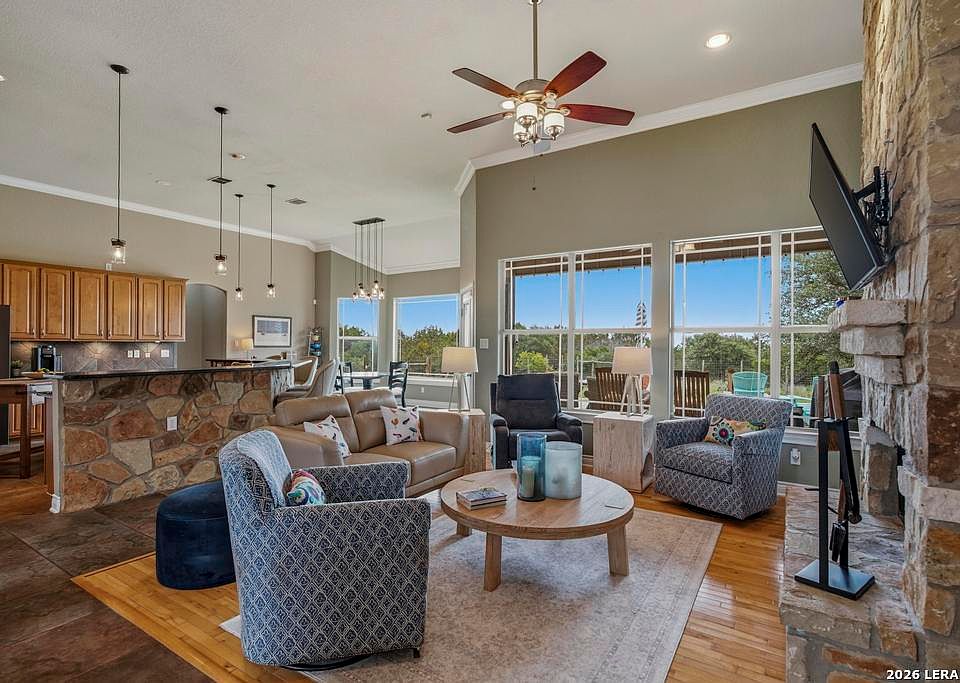 1st image of 101 SHADY RIDGE DR
