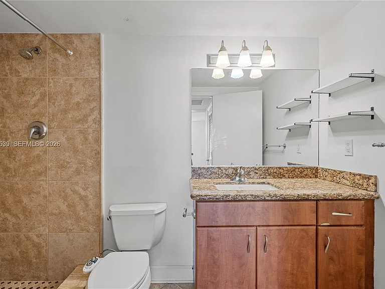 401 69th St #Penthouse 101 — Photo 21