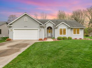 6008 Foxboro Ct, Midland, MI 48640