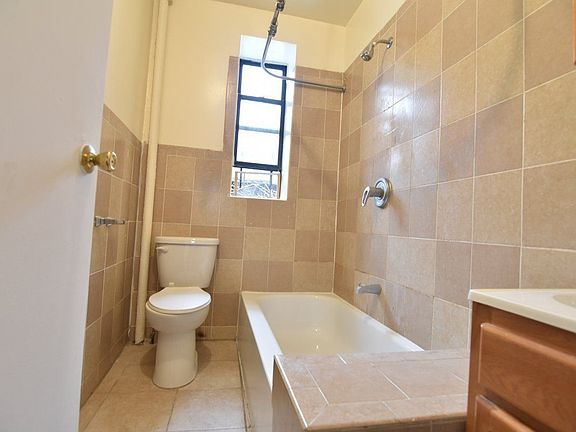 4th image of 590 Ocean Ave APT 1L
