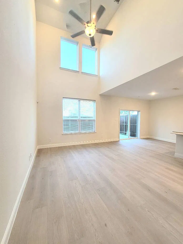 2 bed, 2.5 bath, 1466 sqft, $2,600 — Photo 1