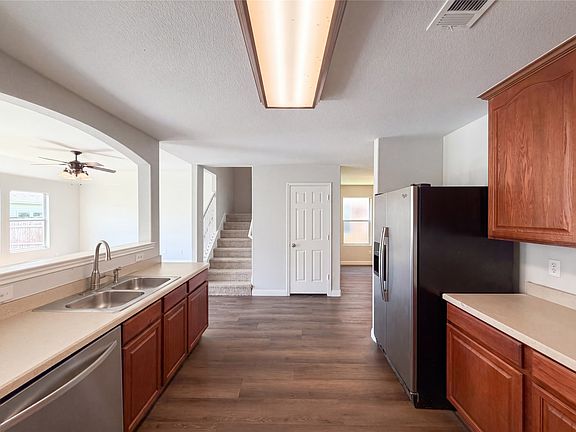 4th image of 4709 Dogwood Dr