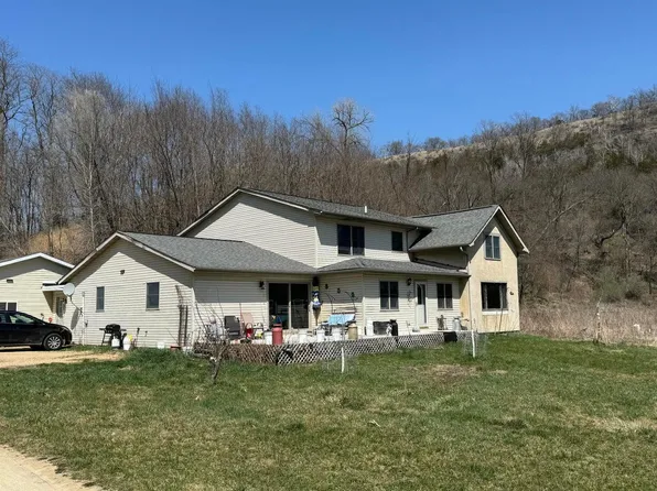 8404 County Road 4, Houston, MN 55943