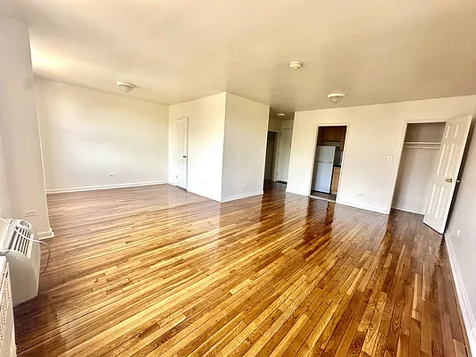 Rented by Voro Purple LLC | media 3