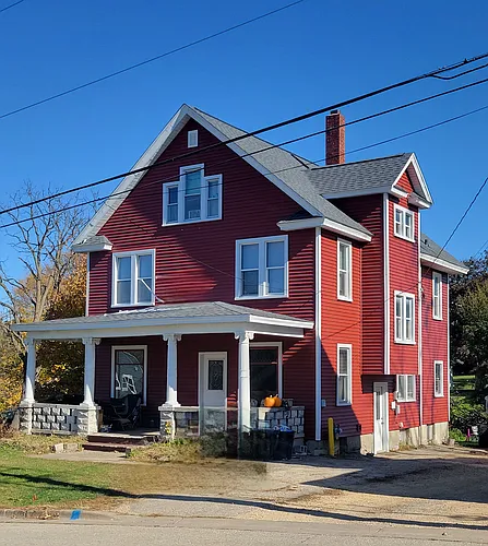 305 Washington St Photo 1