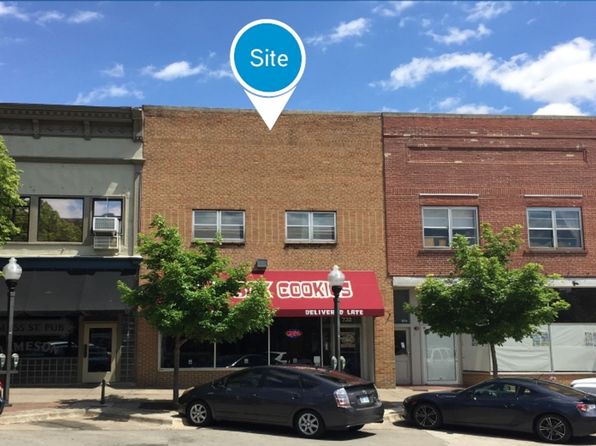 732 1/2 Massachusetts St #2B-1Ba