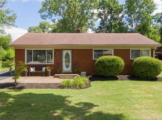 11 Beechwood Rd, Jeffersonville, IN 47130