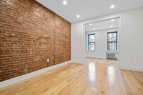 Rented by Compass | media 7