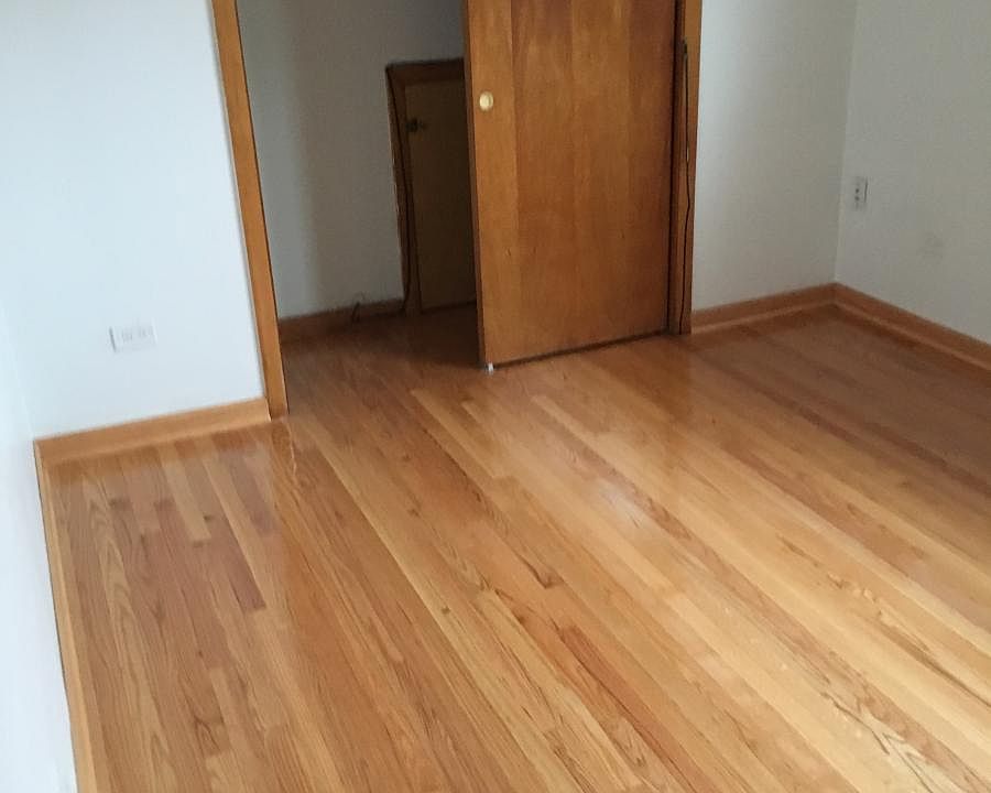 Bedroom pic 1