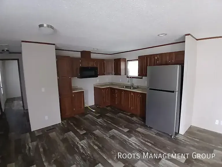 410 Carriage Lane Est #410 — Photo 3