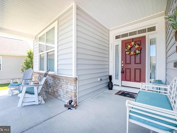 4th image of 523 Sweetspire Ct