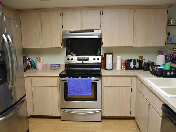 4th image of 3941 Bayberry Dr