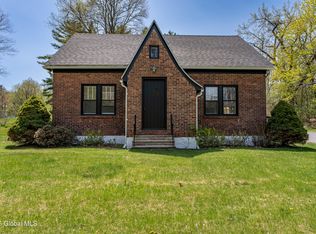 420 Whiteview Rd, Wynantskill, NY 12198