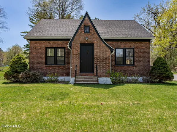 420 Whiteview Road, Wynantskill, NY 12198