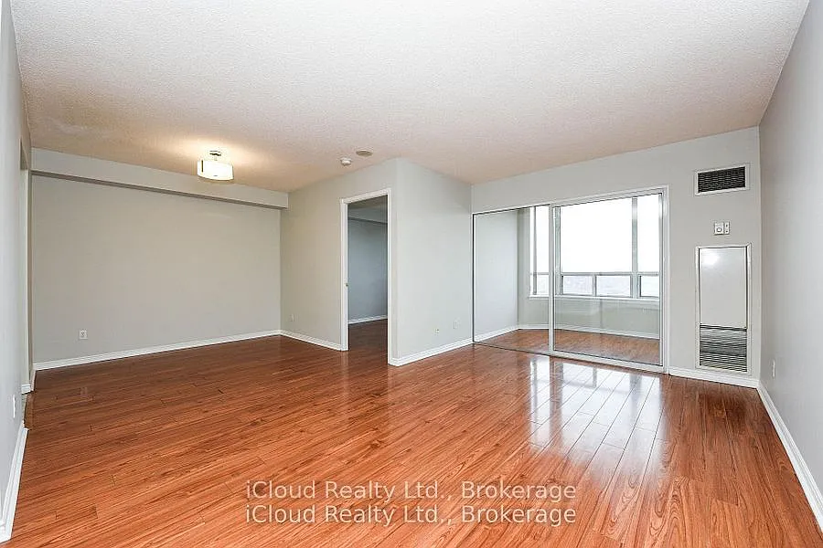 3 bed, $2,450 — Photo 4