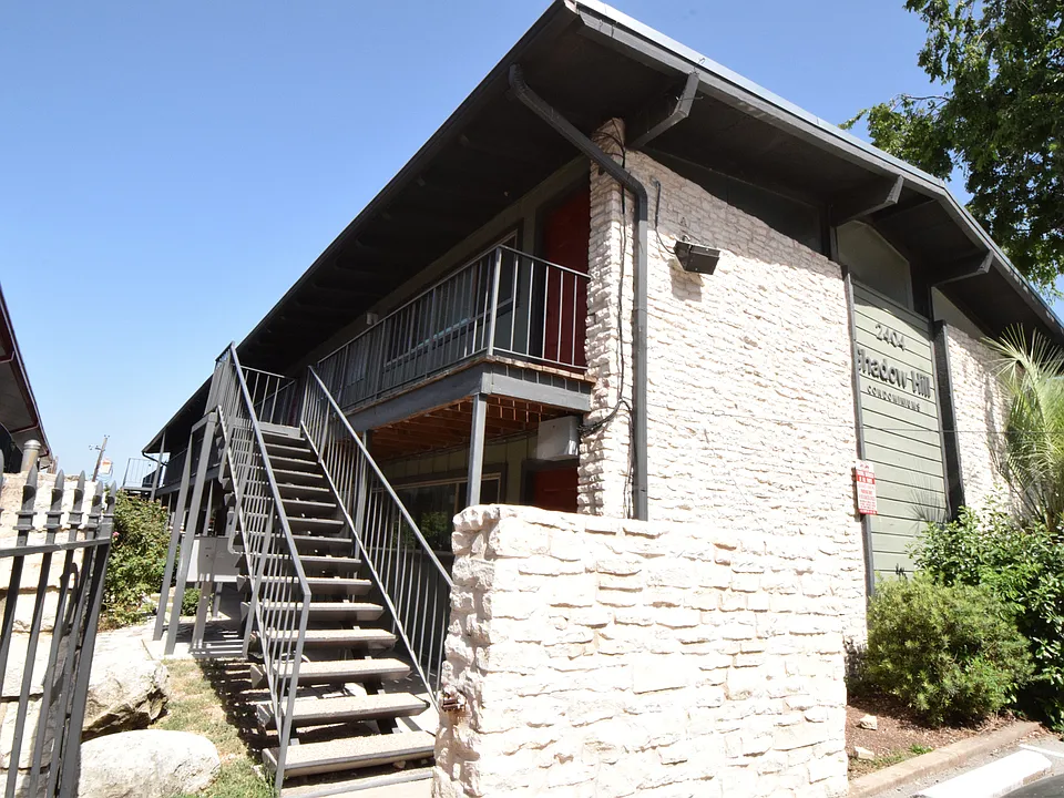 2404 Longview St #103