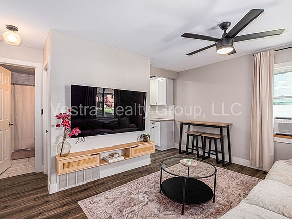 5th image of 1176 Xenia St