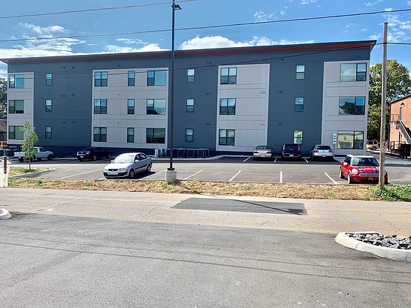 3rd image of 140 Jennings Ave APT 309