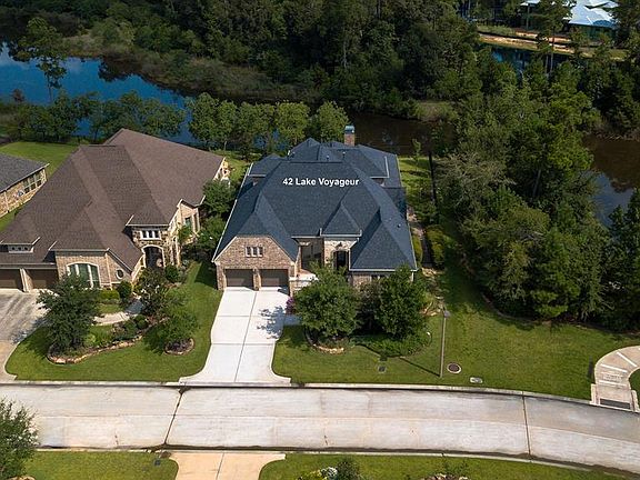 4th image of 42 Lake Voyageur Dr