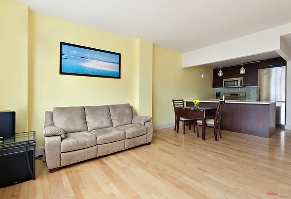 Sold by Modern Spaces | media 2