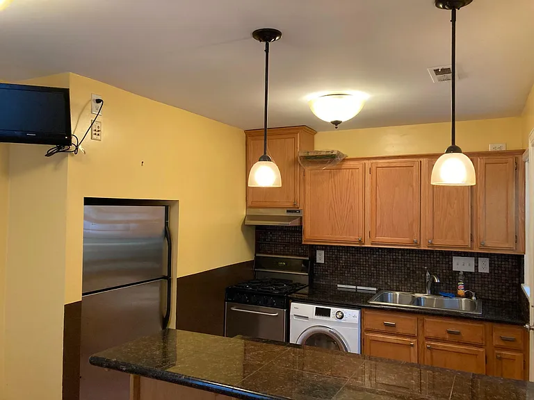 1519 Greenville Ave — Photo 12