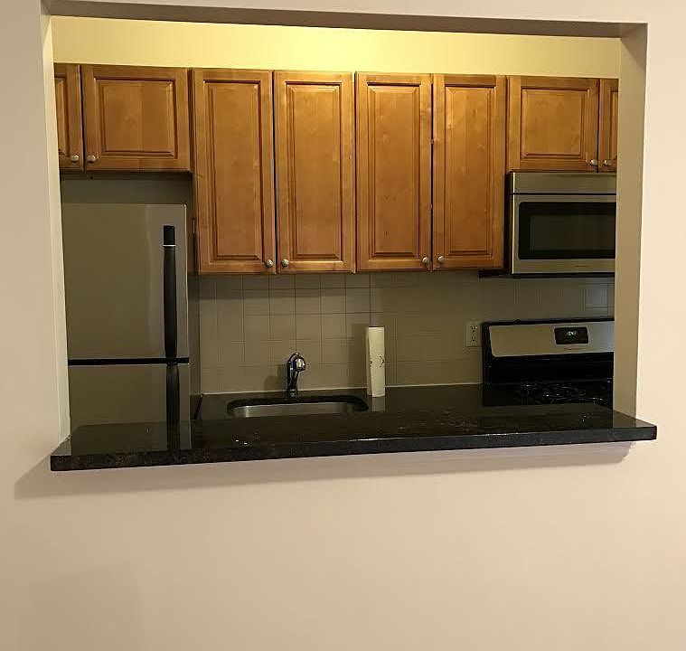 1st image of 2160 E 17th St #2