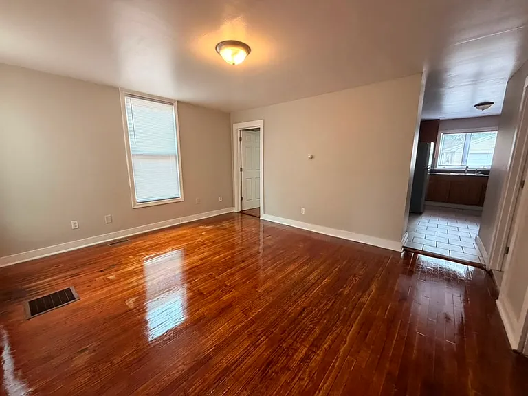 90 Orchard St #1A — Photo 2