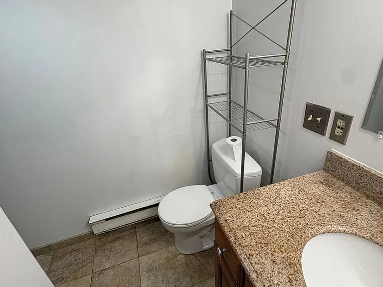 678 S Corona St — Photo 18