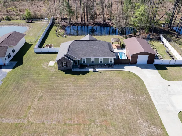 388 Forest Ave, Baxley, GA 31513