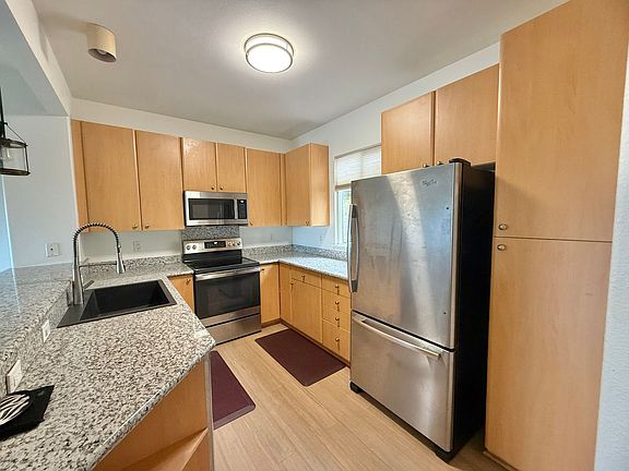 5th image of 11 Kamauhalii Way APT 2C