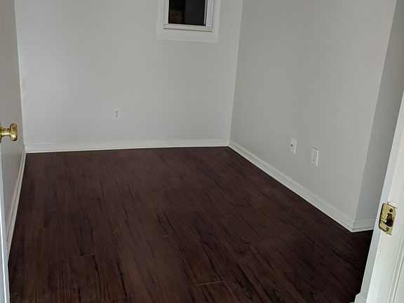 4th image of 46 Diamond Ave NE #1