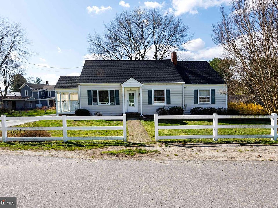 1st image of 201 Church Ln