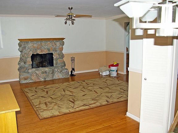 Living Room w/Fire Place